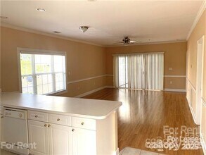 9321 Meadow Vista Rd in Charlotte, NC - Building Photo - Building Photo