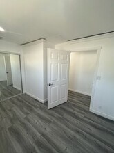 11685 Magnolia Blvd in Los Angeles, CA - Building Photo - Building Photo