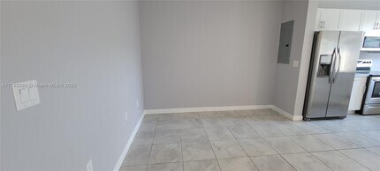 388 NE 208th Terrace in Miami, FL - Building Photo - Building Photo