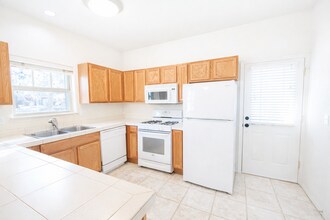 1399 NW Oregon Ave in Bend, OR - Foto de edificio - Building Photo