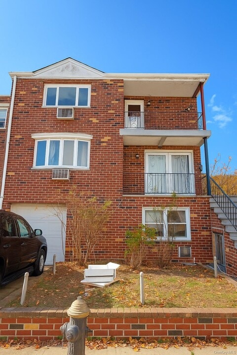 2460 Batchelder St in Brooklyn, NY - Building Photo