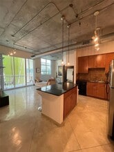 2001 Biscayne Blvd, Unit 2217 in Miami, FL - Building Photo - Building Photo