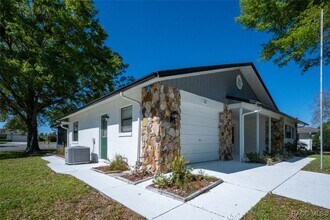 68 W Sugarberry Ln in Beverly Hills, FL - Building Photo - Building Photo