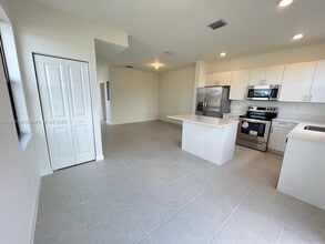 28610 SW 133rd Ct in Homestead, FL - Building Photo - Building Photo