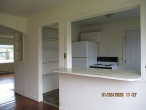 3022 Sumner Ave in Hoquiam, WA - Building Photo - Building Photo