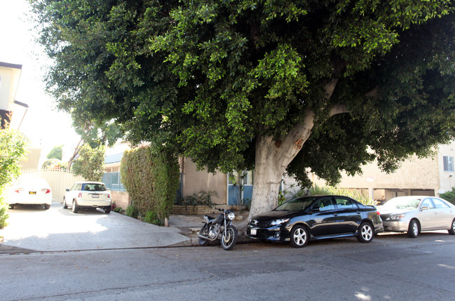 1450 Barry Ave in Los Angeles, CA - Building Photo - Building Photo