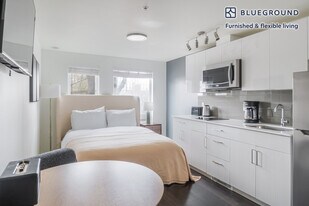 5001 Brooklyn Ave NE, Unit FL2-ID916 in Seattle, WA - Building Photo