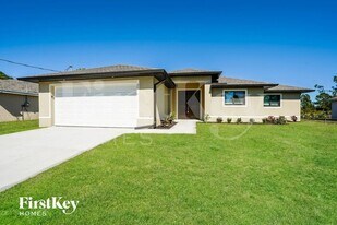 2916 45th St W in Lehigh Acres, FL - Building Photo