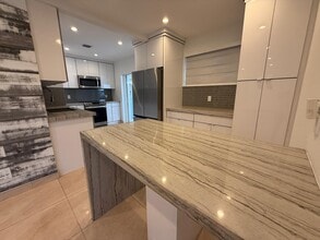 120 W 63rd St in Hialeah, FL - Building Photo - Building Photo