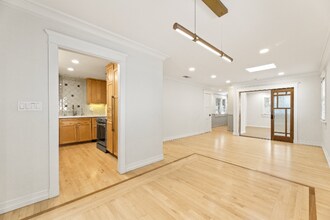 5713 W 79th St in Los Angeles, CA - Building Photo - Building Photo