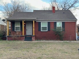 2132 NE 19th Ave in Wilton Manors, FL - Building Photo