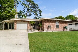 1027 Spring Garden St in Altamonte Springs, FL - Building Photo