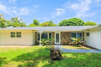 5785 SW 160th Ave in Southwest Ranches, FL - Building Photo - Building Photo