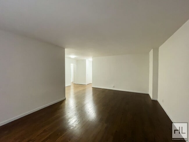 EAST 56 STREET, Unit 5N in New York, NY - Building Photo - Building Photo