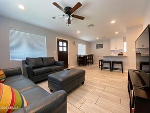 33 N Hobson in Mesa, AZ - Building Photo - Building Photo