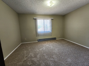55 Castle Royal Dr in Pueblo, CO - Building Photo - Building Photo