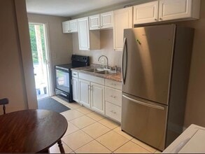 118 Peters Run Rd, Unit Apt 1 in Wheeling, WV - Building Photo - Building Photo