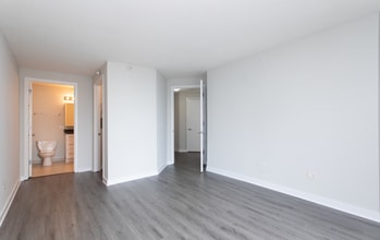 598 N State St in Chicago, IL - Building Photo - Building Photo