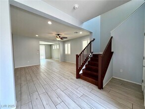 9527 Ridgeglen Ct in Las Vegas, NV - Building Photo - Building Photo