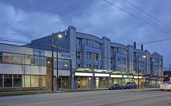 Clarendon Place in Vancouver, BC - Building Photo - Building Photo