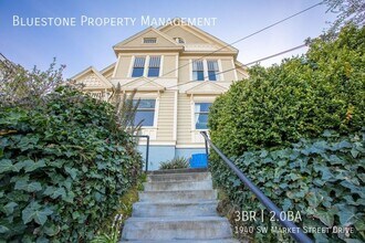 1940 SW Market St Dr in Portland, OR - Building Photo - Building Photo