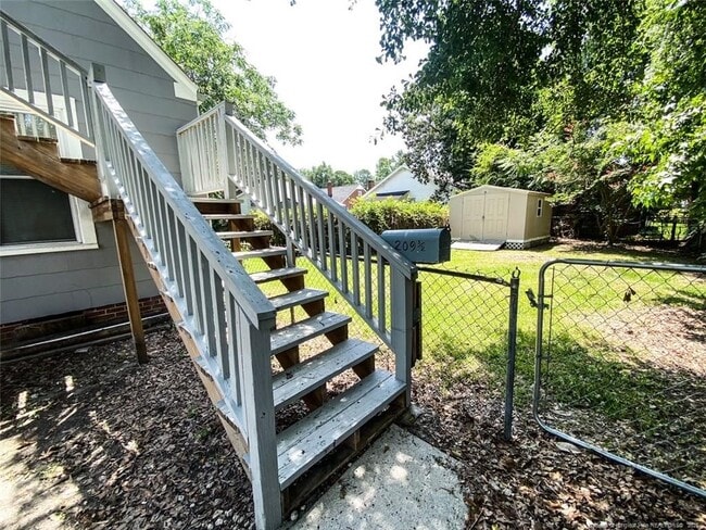 209 W 16th St in Lumberton, NC - Building Photo - Building Photo