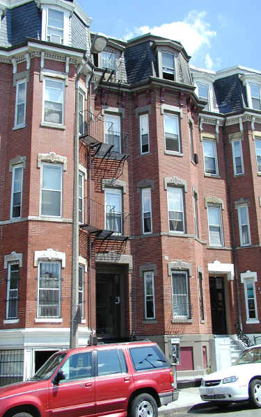 134 Warren St in Roxbury, MA - Foto de edificio