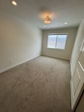 3220 Quarry Springs Dr in Summit Park, UT - Foto de edificio - Building Photo