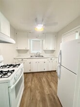 117 Oak Dr in Lake Jackson, TX - Building Photo - Building Photo