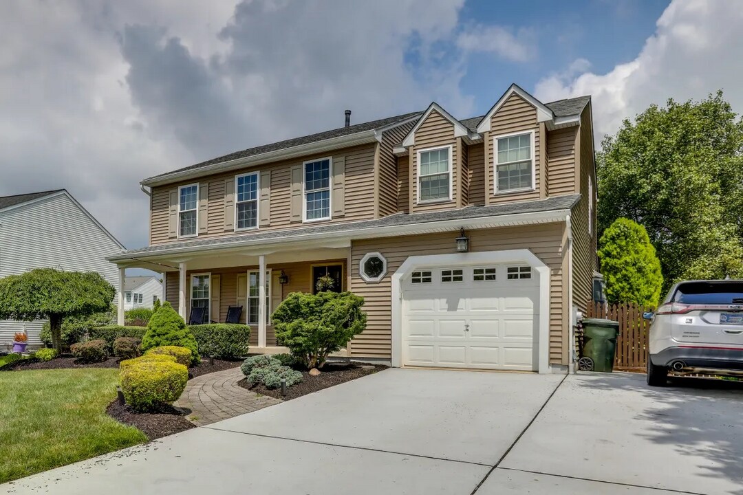 151 Rambling Rd in Lumberton, NJ - Building Photo