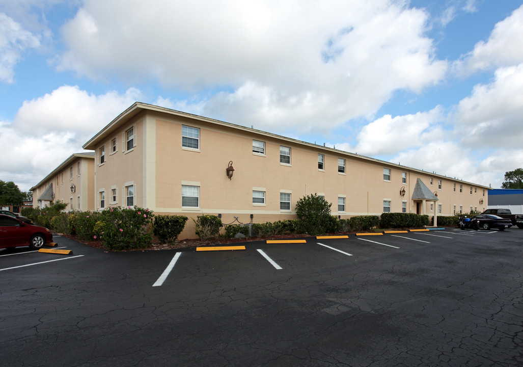 Palms of Mount Dora in Mount Dora, FL - Building Photo