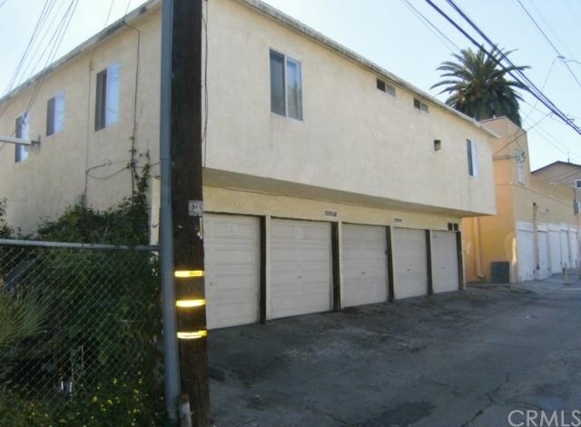 1497 Cedar Ave in Long Beach, CA - Foto de edificio - Building Photo