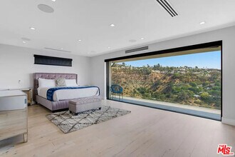 8401 Wyndham Rd in Los Angeles, CA - Building Photo - Building Photo