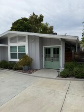 950 Crescent Dr in Vista, CA - Building Photo - Building Photo
