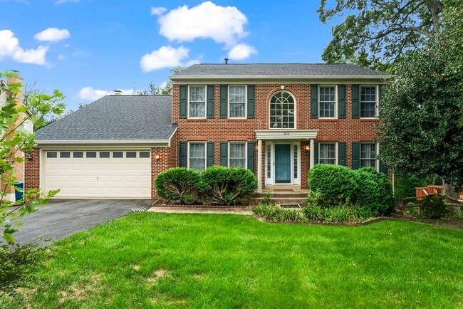 6015 Marilyn Dr