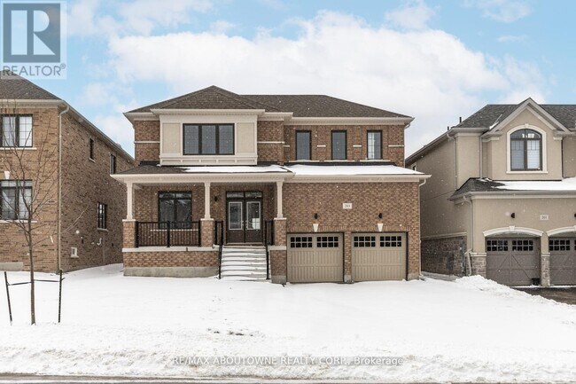 203 Warden St in Clearview, ON - Building Photo - Building Photo