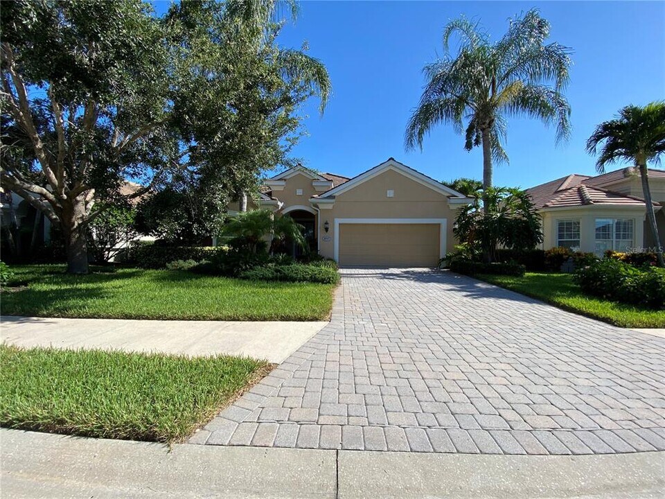 8517 19th Ave NW in Bradenton, FL - Building Photo
