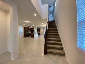 17047 Wynford Ln in Oakland, FL - Building Photo - Building Photo