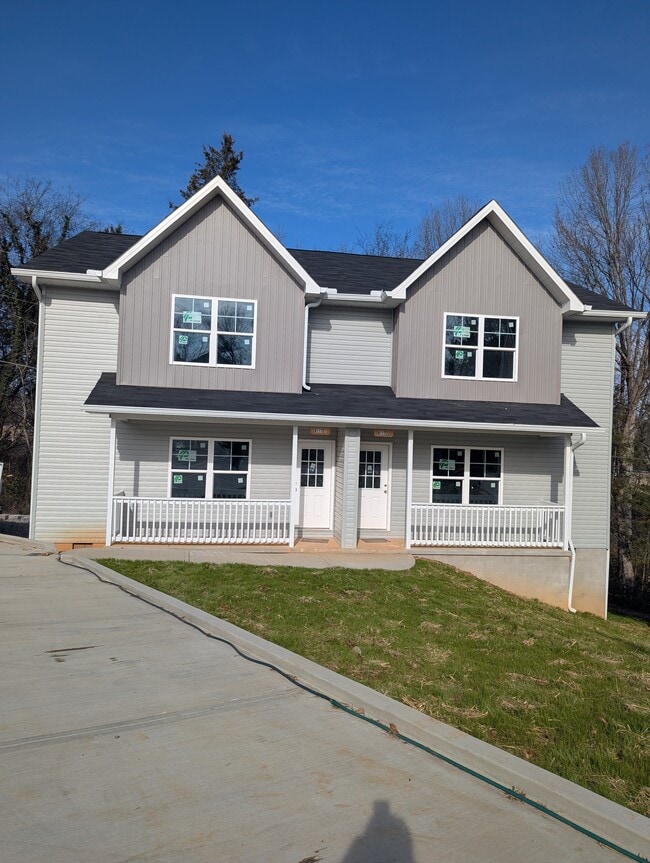 9117 Cedarpark Ln NW