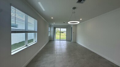 3052 Cedar Pl in Fort Pierce, FL - Building Photo - Building Photo