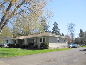 516 N 8th St, Unit 516 in River Falls, WI - Building Photo - Building Photo
