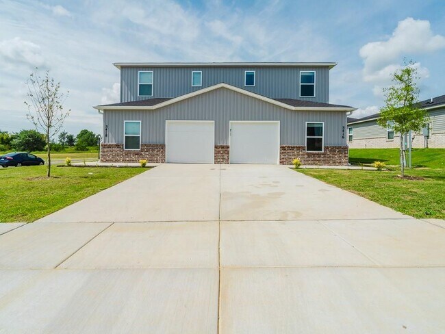 3416 Adoration St