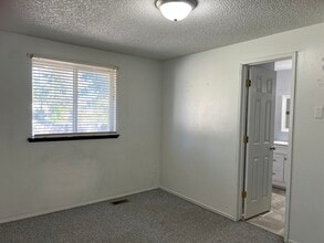 405 E Gettysburg Dr in Spokane, WA - Foto de edificio - Building Photo