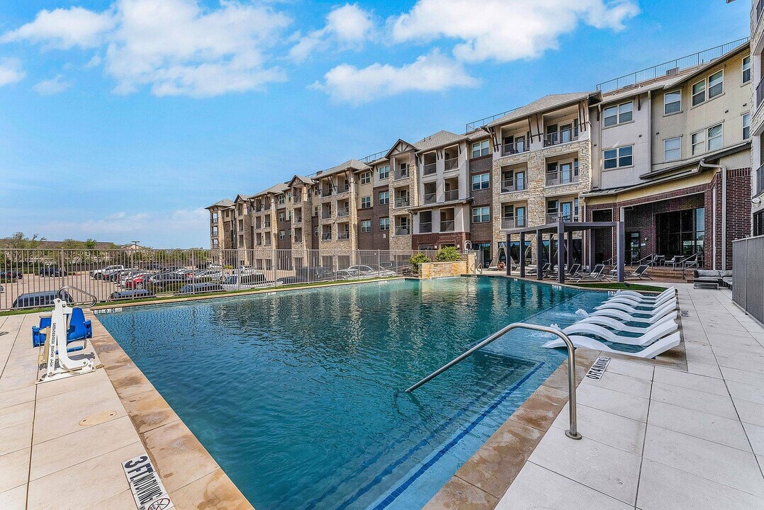 Discovery Park in Denton, TX - Foto de edificio