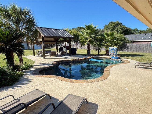 16003 Escher Rd in Cypress, TX - Building Photo - Building Photo