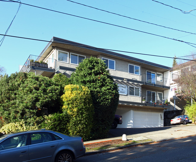 Michael J Apartments in Seattle, WA - Building Photo - Building Photo