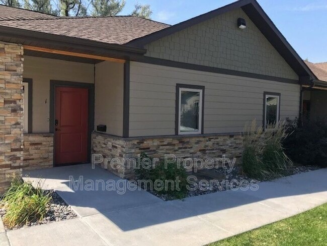 2124 Rehberg Ln in Billings, MT - Building Photo - Building Photo