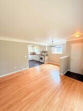 1718 Cresthill Ave in Royal Oak, MI - Building Photo - Building Photo