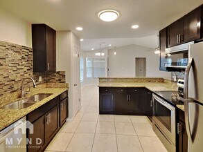 7478 Susquehanna Trail in Spring Hill, FL - Foto de edificio - Building Photo