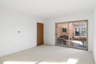 8423 W Gregory St in Chicago, IL - Building Photo - Building Photo